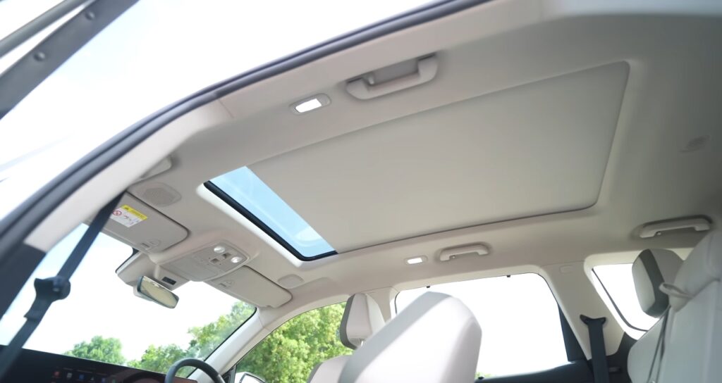 Mahindra XEV 9S eSUV: 680Km रेंज, प्रीमियम फीचर्स और दमदार परफॉर्मेंस के साथ नई इलेक्ट्रिक SUV 6 Mahindra XEV 9S eSUV